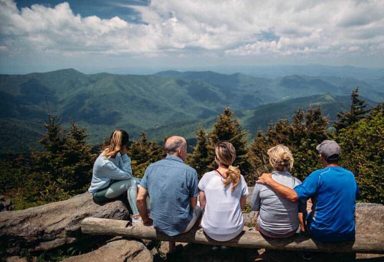 roberto nickson smJ6XsYy8gA unsplash